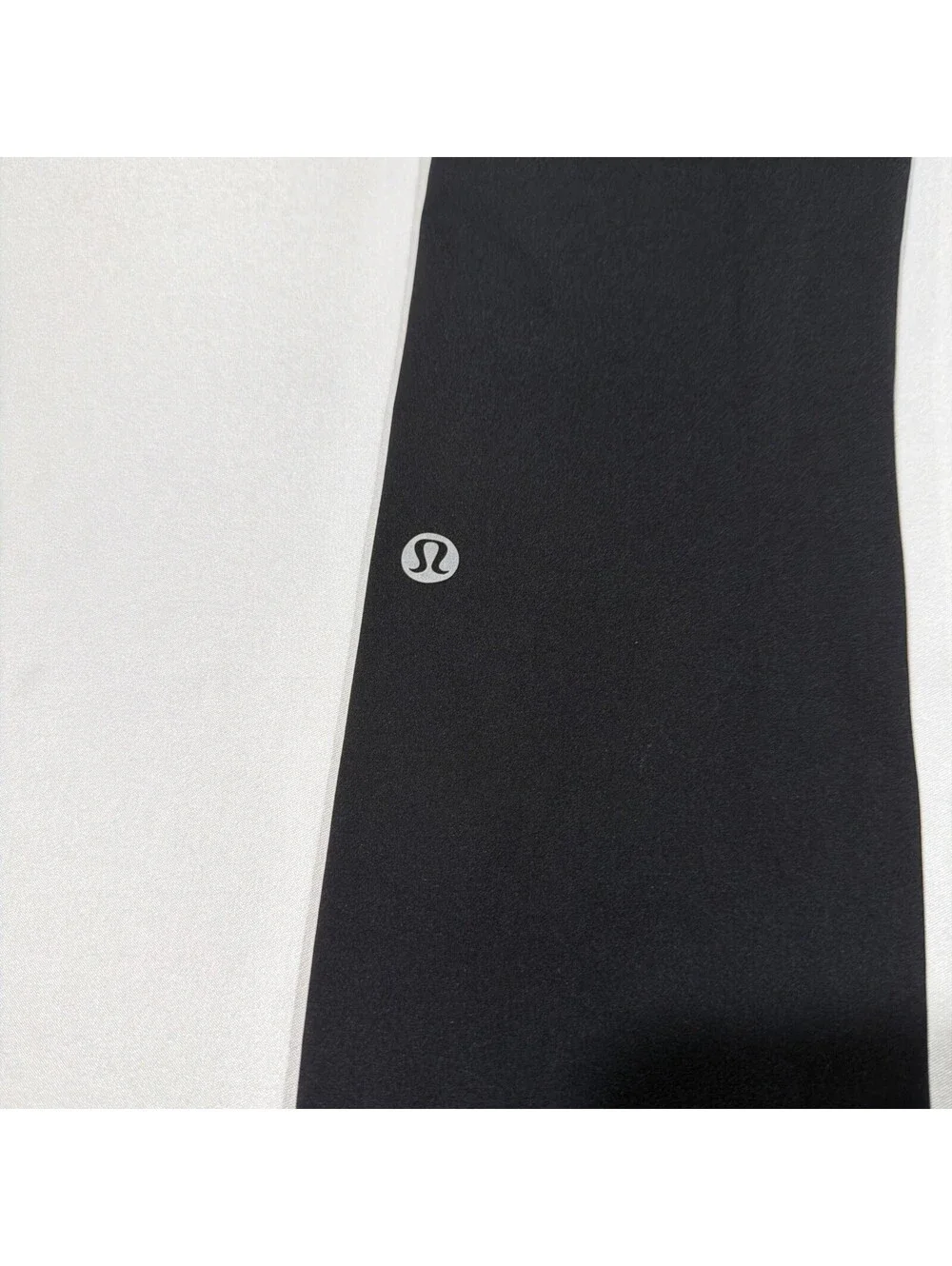Lululemon Fast Free Black Size 4 Full Length Leggings Pockets Reflective